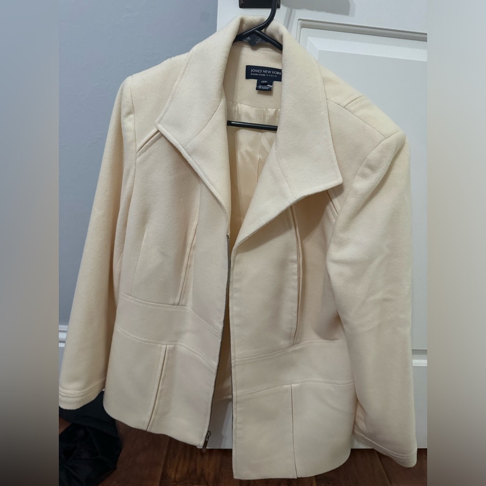 Jones New York cream coat